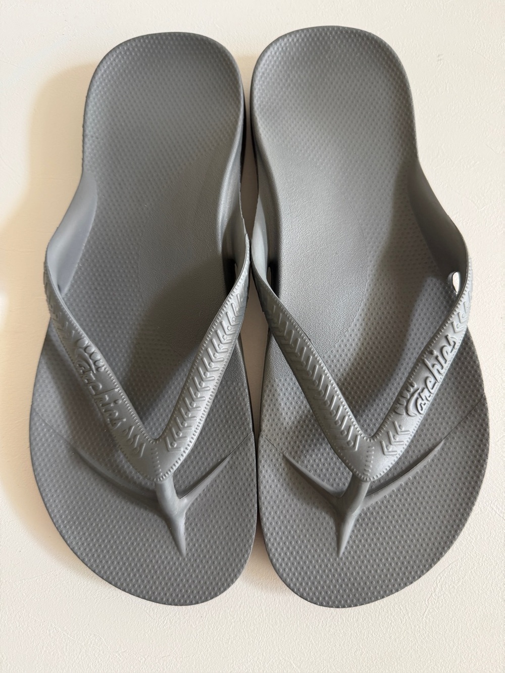 ARCHIES Arch Support Flip Flops Sandals Shoes, Women's size 9/ Men's Size 8